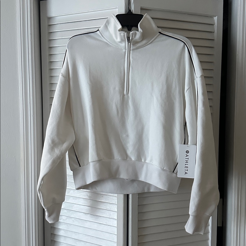 Athleta Forever Fleece Women's White w/ black stripe Half-Zip crop sweatshirt